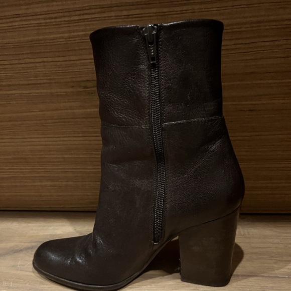 Stuart Weitzman Shark Nappa Water Resistant Short Boots - Picture 5 of 6